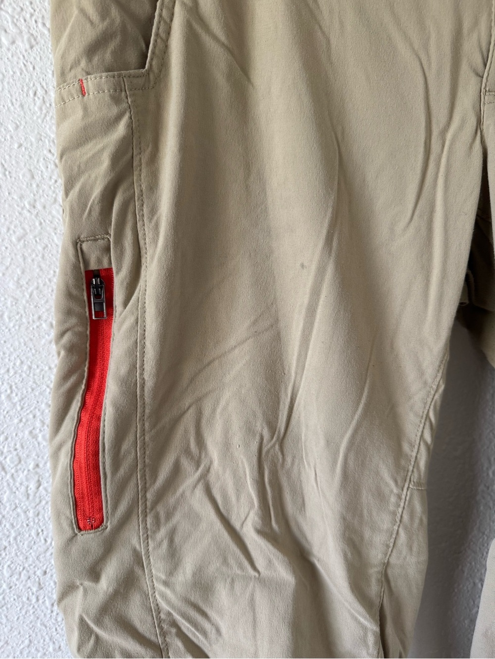 Columbia Women's Tan Capris with Red Zip Accent - Picture 5 of 6